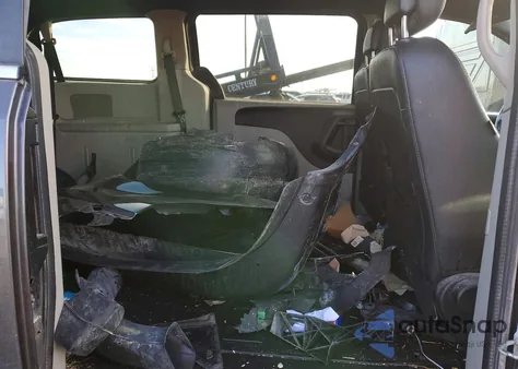 2019 Dodge Grand Caravan Sxt z USA, uszkodzony, nr VIN 2C4RDGCG9KR562548